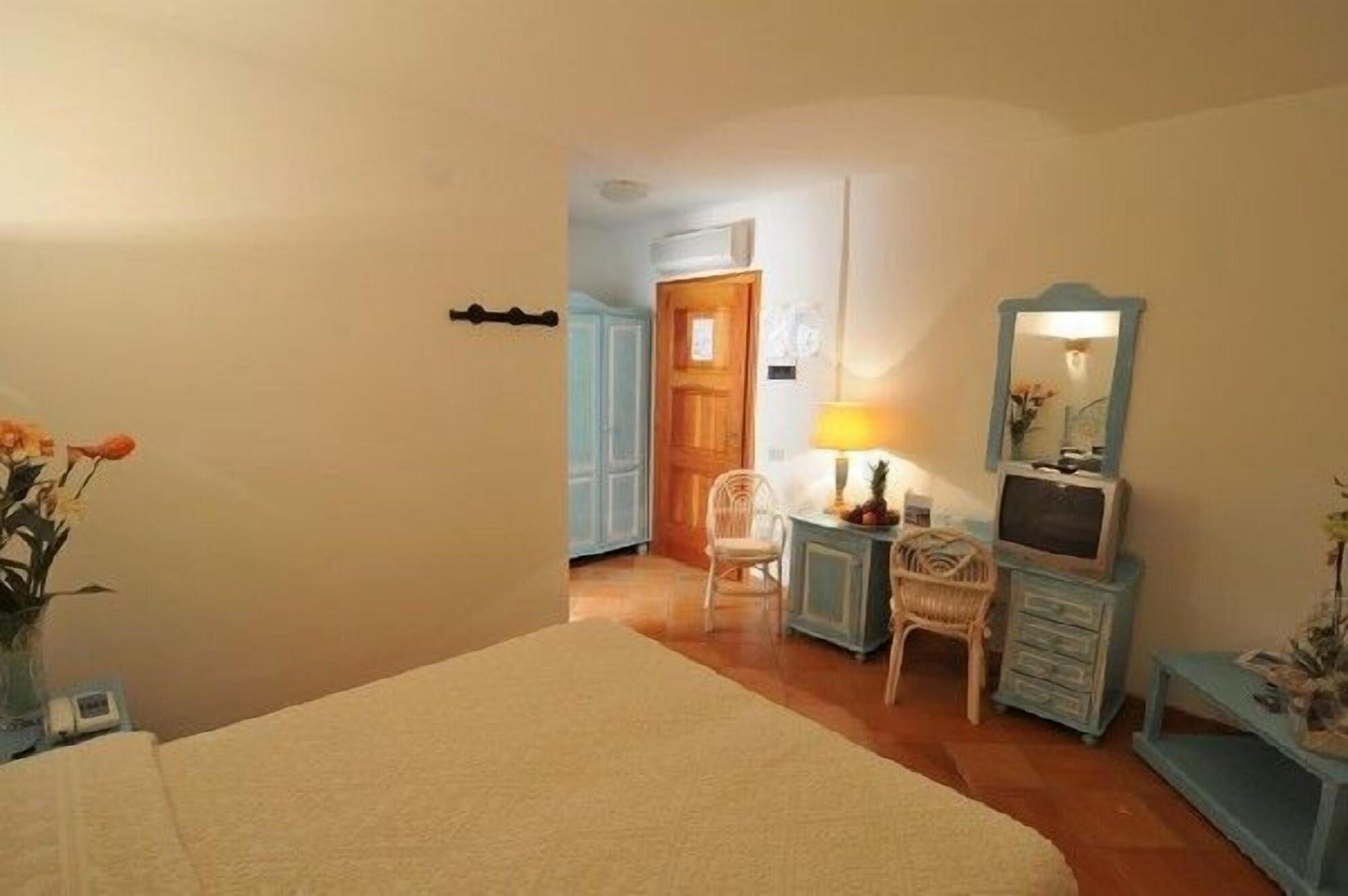 Hotel Il Piccolo Golf Porto Cervo Exterior foto