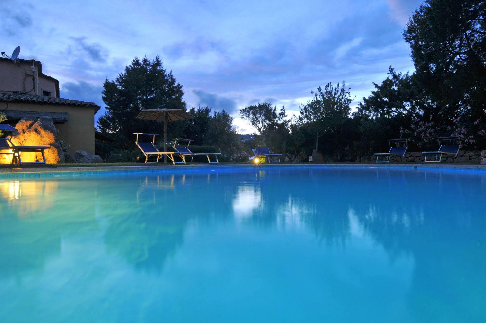 Hotel Il Piccolo Golf Porto Cervo Exterior foto